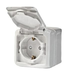Legrand  Quteo  Белый Розетка 2K+3 евро со шторки с крышкой открытая установка IP44 782321