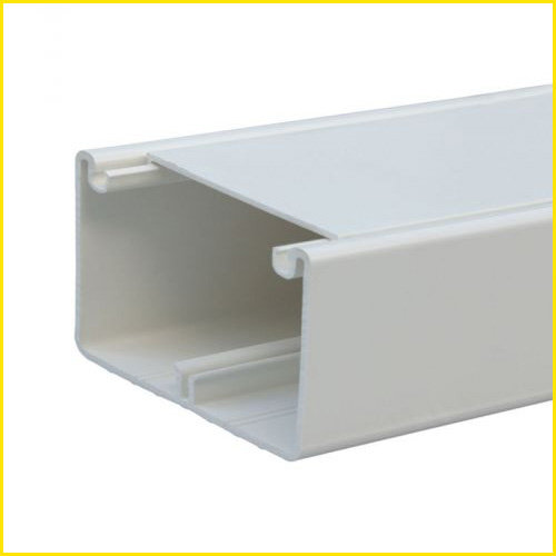 Кабель-канал  белый 105x35  с крышкой 010463  LGR  DLP (кратно 2)