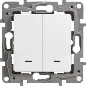 Legrand  Etika  Белый Переключатель механизм 2-клавишный с подсветкой 10AX 250В 672216
