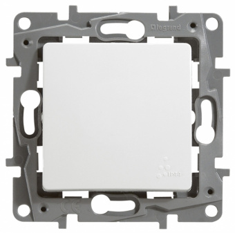 Legrand 672200 Выключатель/переключатель IP44 - Etika Plus - 10 A - 250 В~ - белый